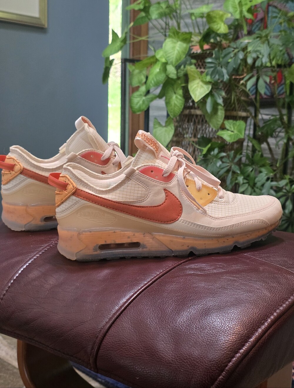 LIMITED EDITION NIKE AIR MAX 90 TERRASCAPE FUEL ORANGE SIZE 12